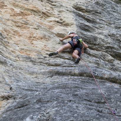 Climbing site - Mirabeau Bridge