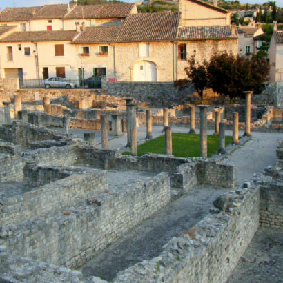 Stroll through the heart of an ancient site