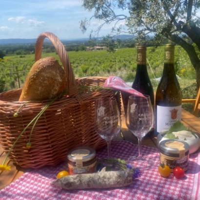 Pique nique entre vignes et oliviers au Château Maucoil