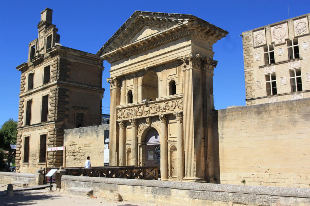 Château de La Tour d'Aigues ©HOCQUEL A
