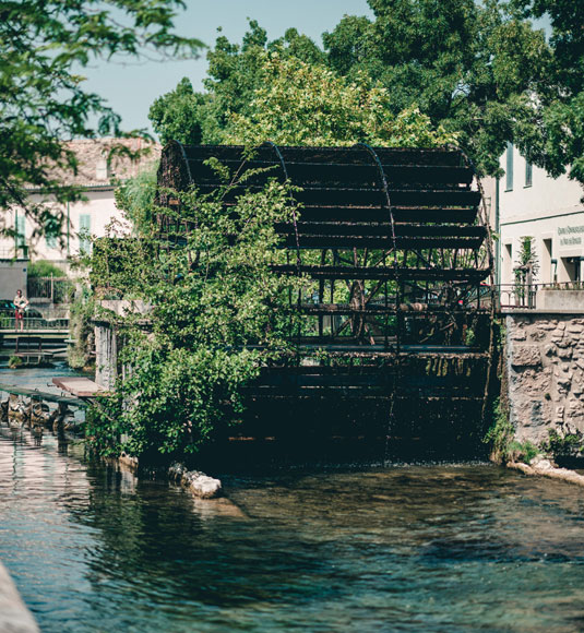 Waterwheel in L’Isle-sur-Sorgue