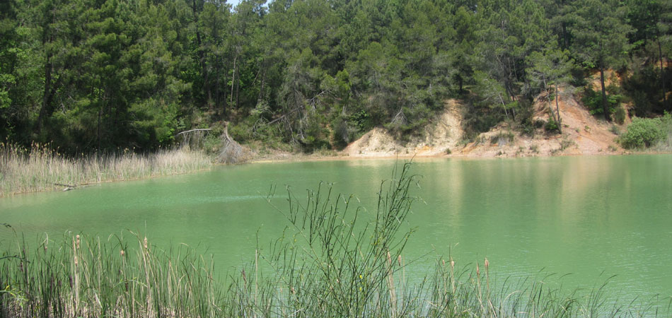 Uchaux lake