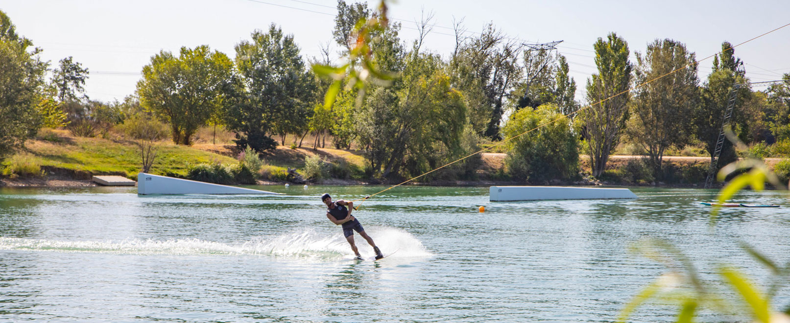 Water skiing in provence © Hocquel