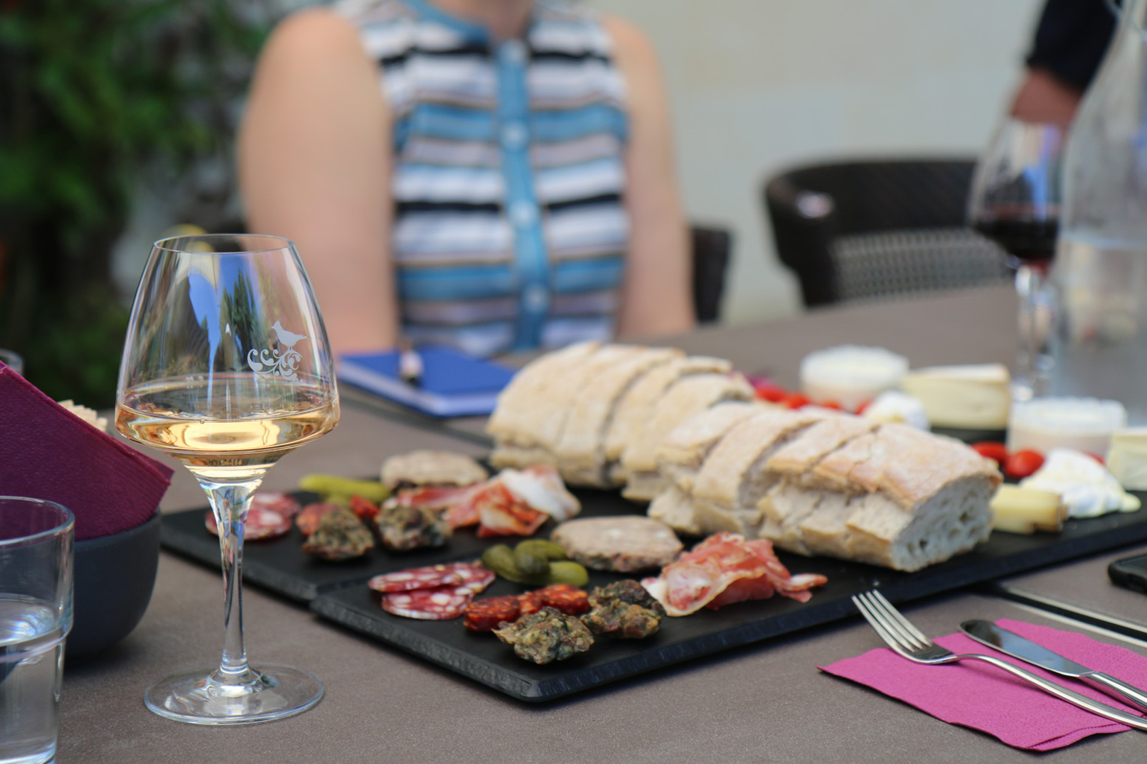 Picnic & meals at the vineyard @ Gillet